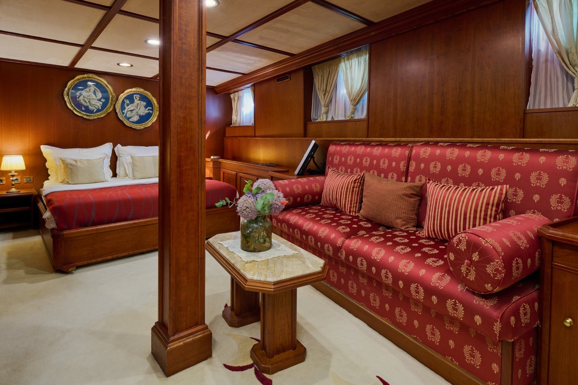 Master apartment with two staterooms and a shared saloon