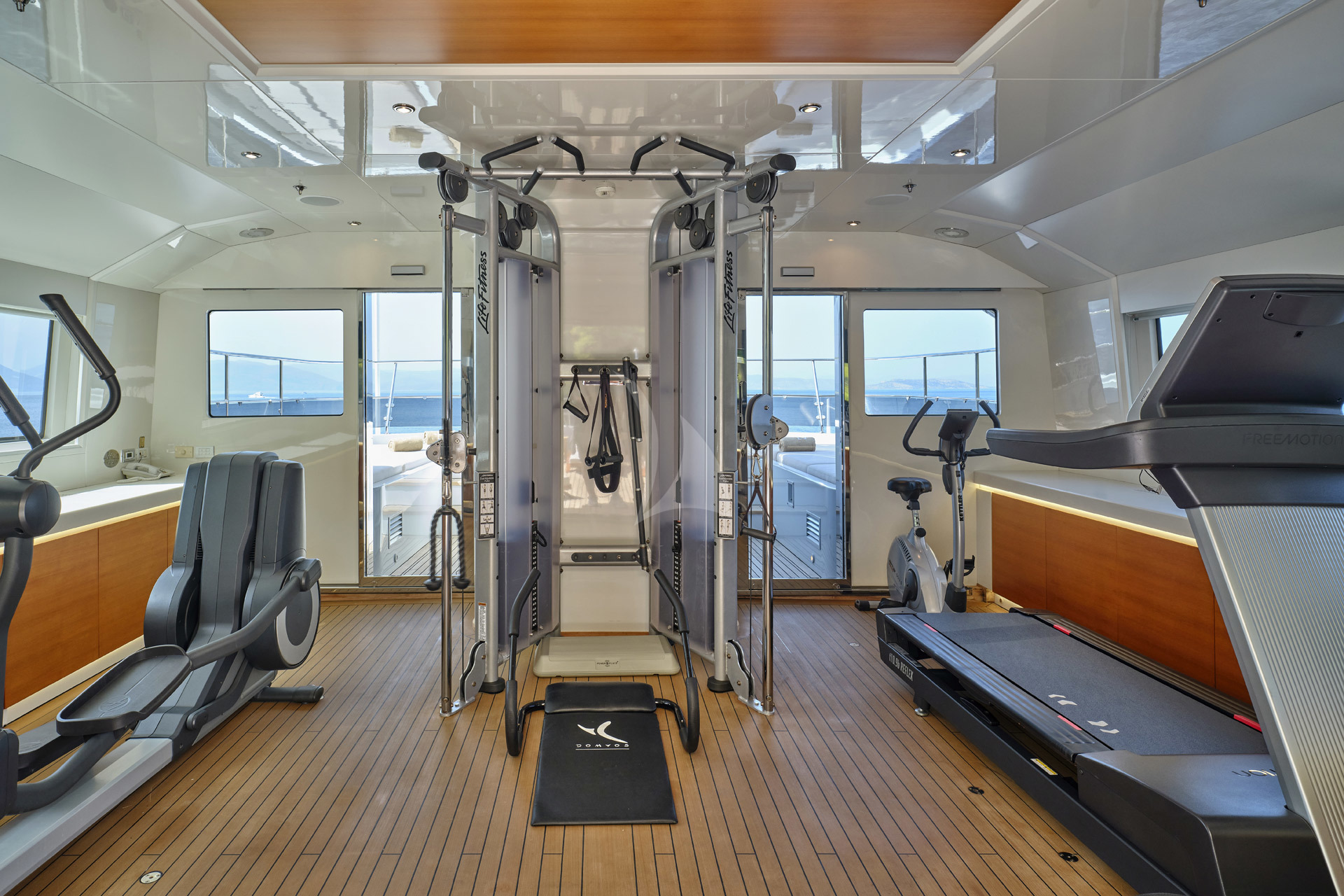 Fully equipped gym with sea view
