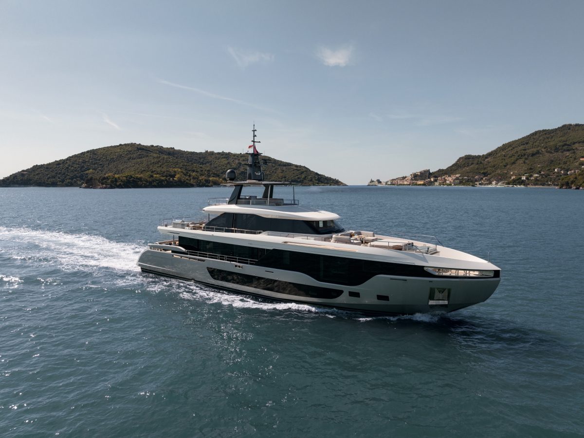 M/Y LUZ DE MAR available in Colombia and Panama!