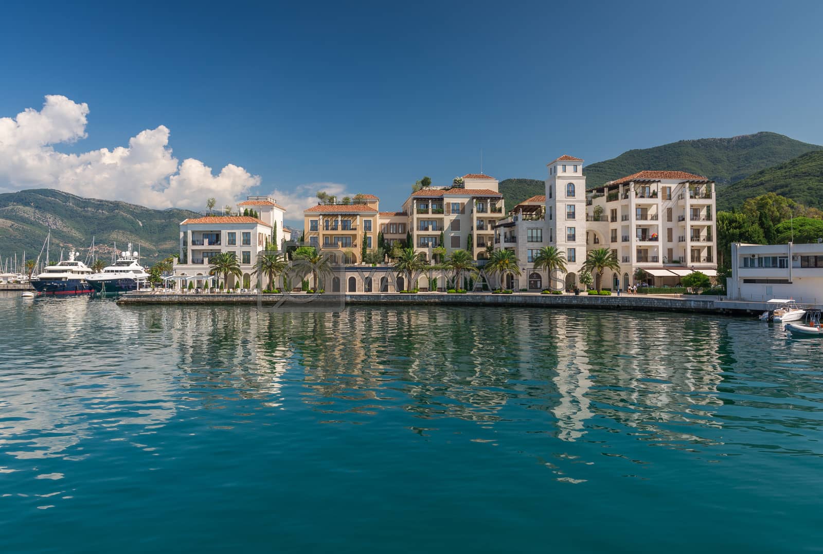 Tiviat Yacht Charter