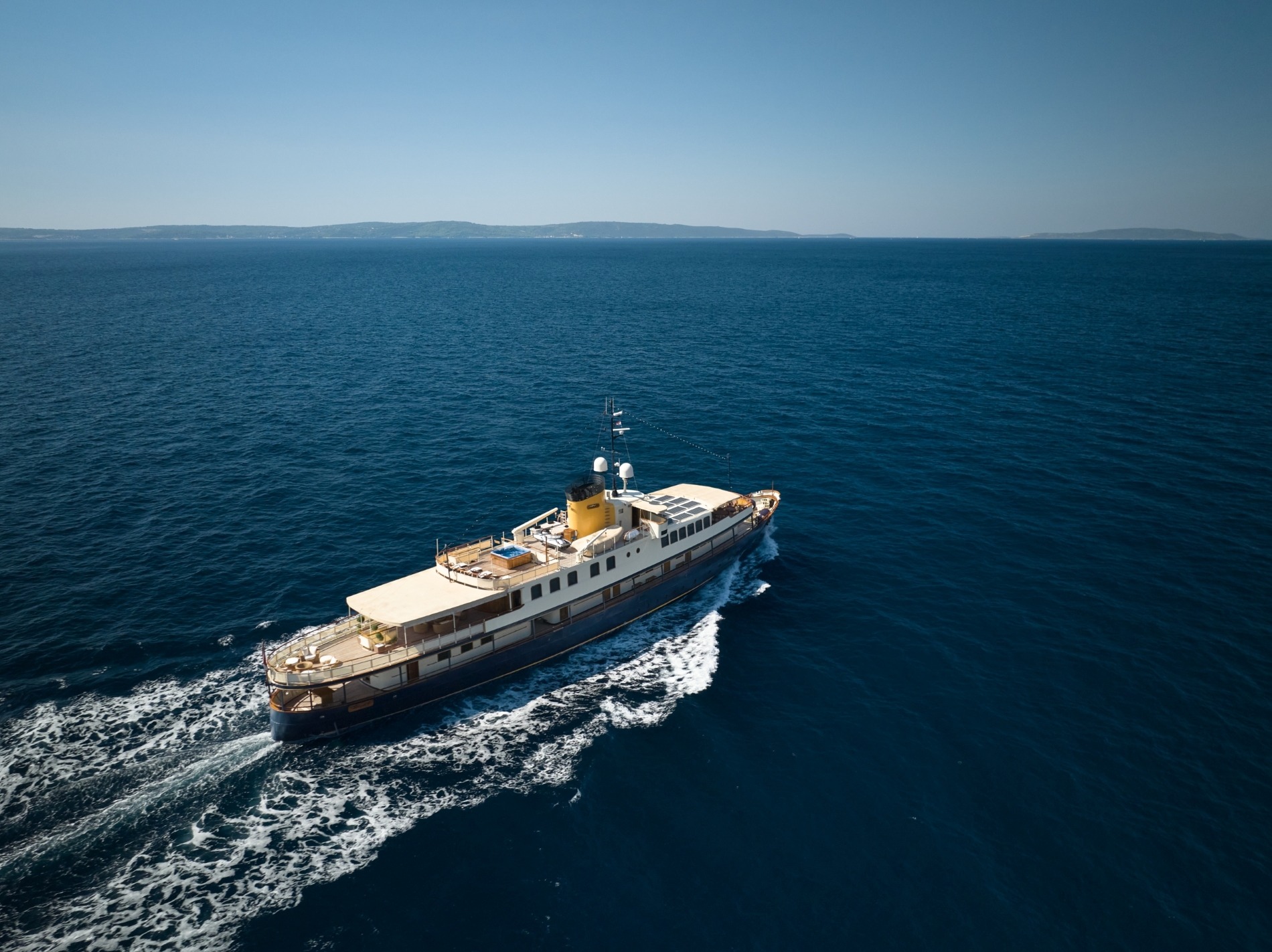 55m Yacht Charters