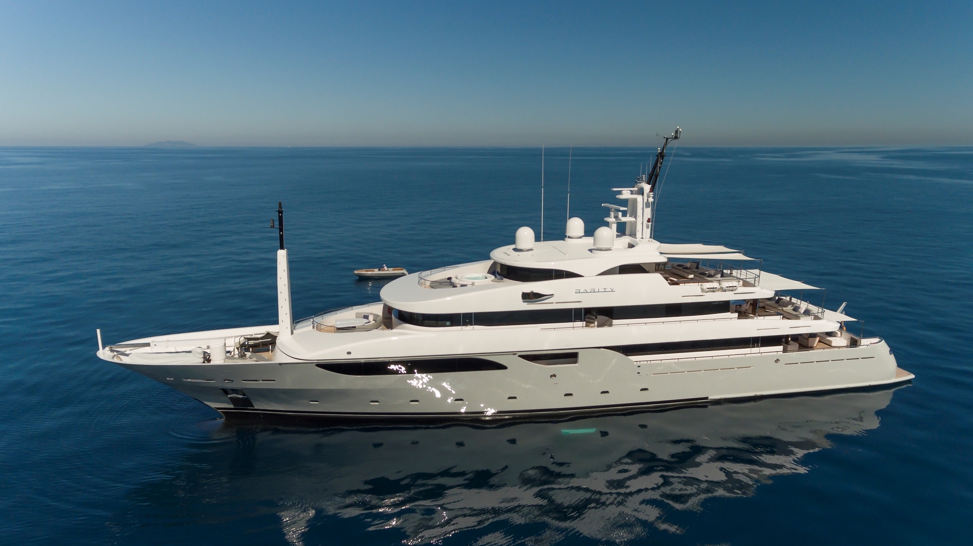 Rossinavi Yachts for Charter