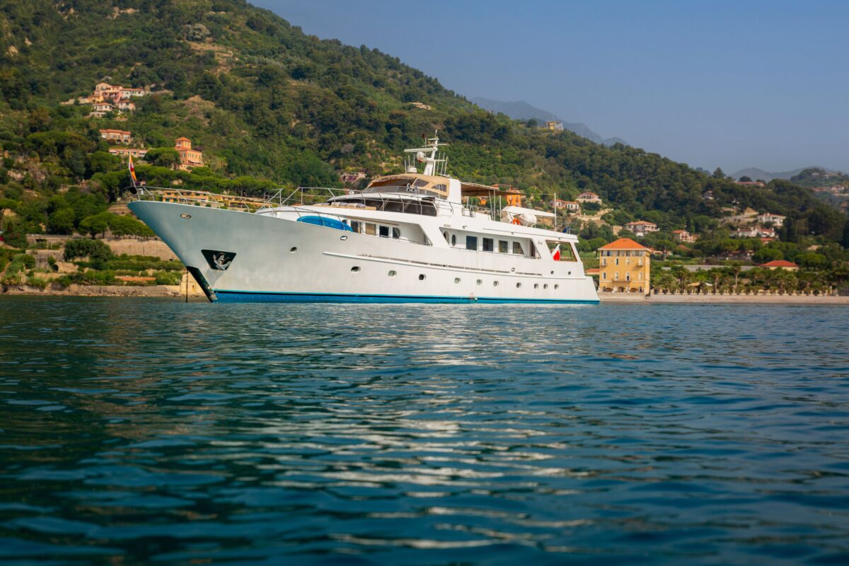 M/Y GITANES Discover her new look!