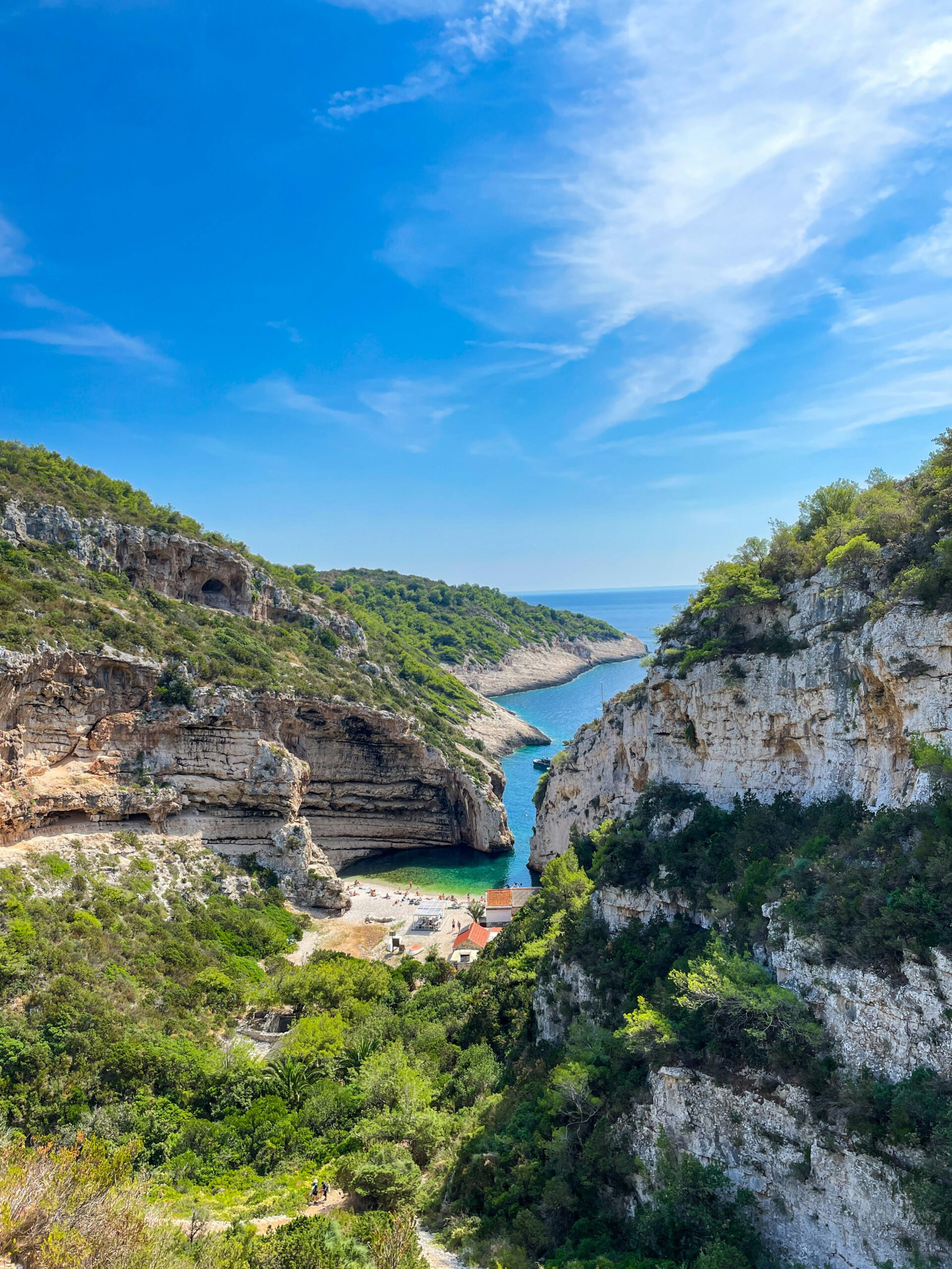 Vis Yacht Charter